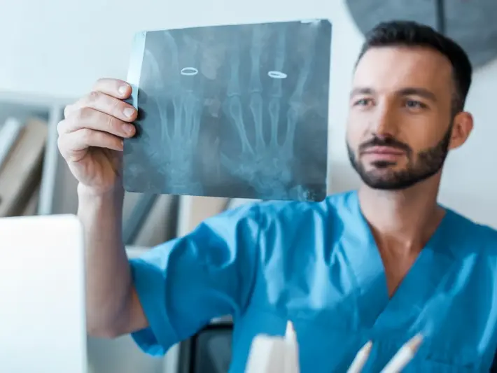 walk-in injury clinic visit for back pain patient from Old Hickory near Goodlettsville